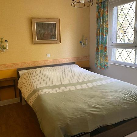Propriete Bordee D'Etangs, Propice A La Detente Florenville Esterno foto